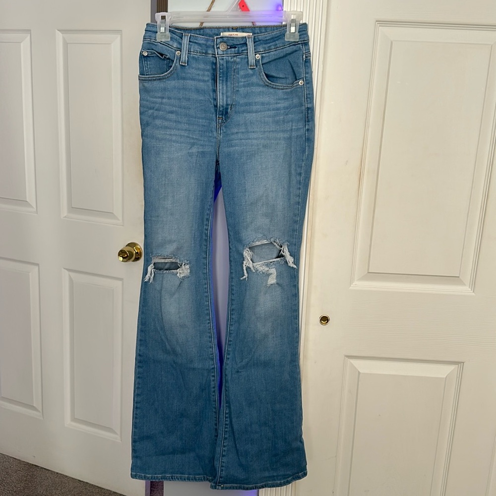Levi High Wasted Flare Jean
